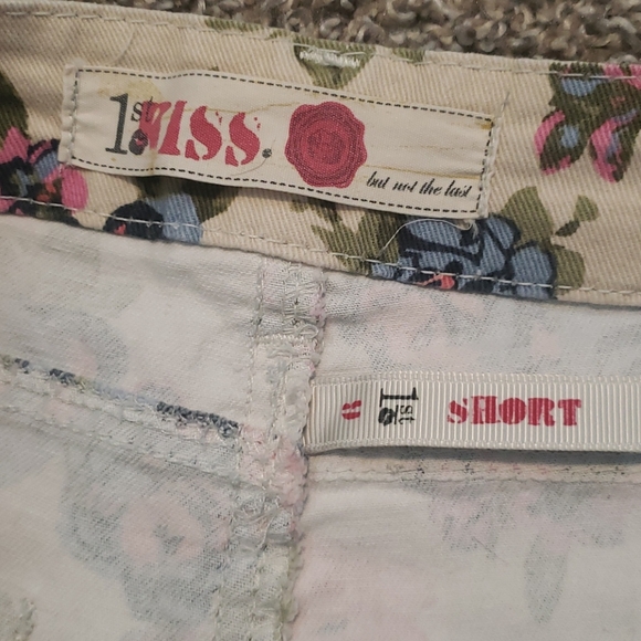 Floral "Denim" Shorts - Picture 3 of 6